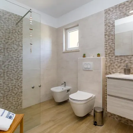Ivetta For 10 People Near With Sea View & Children Playground * Abbazia