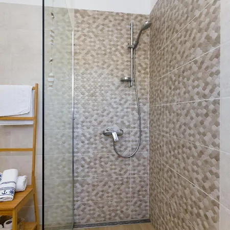 Villa Ivetta For 10 People Near With Sea View & Children Playground Abbazia