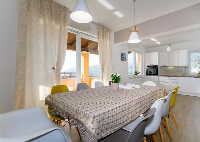 Ivetta For 10 People Near With Sea View & Children Playground 빌라 *