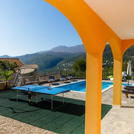 Villa Ivetta For 10 People Near With Sea View & Children Playground
