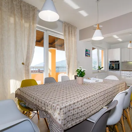 Ivetta For 10 People Near With Sea View & Children Playground Vila *