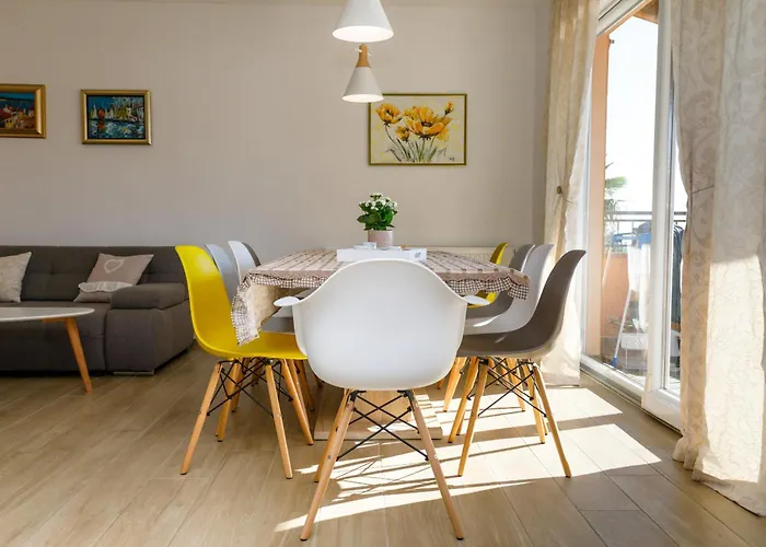 Villa Ivetta For 10 People Near With Sea View & Children Playground Abbázia