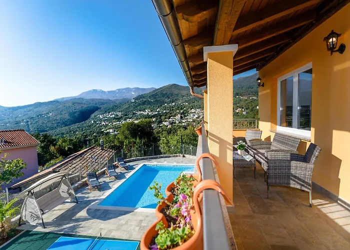 Villa Ivetta For 10 People Near With Sea View & Children Playground Abbázia