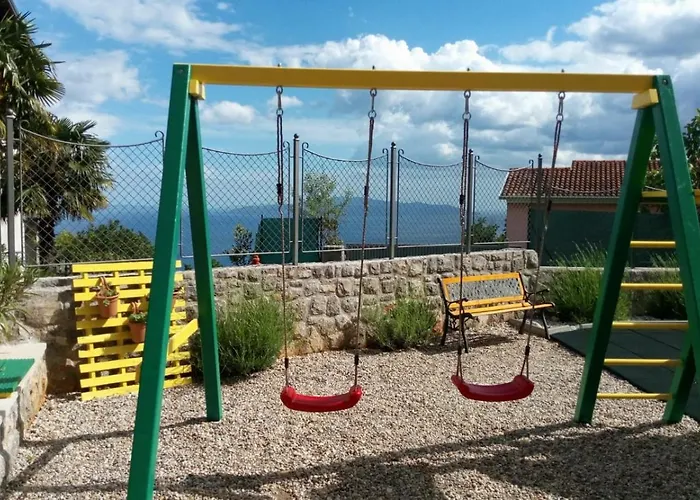 Ivetta For 10 People Near With Sea View & Children Playground