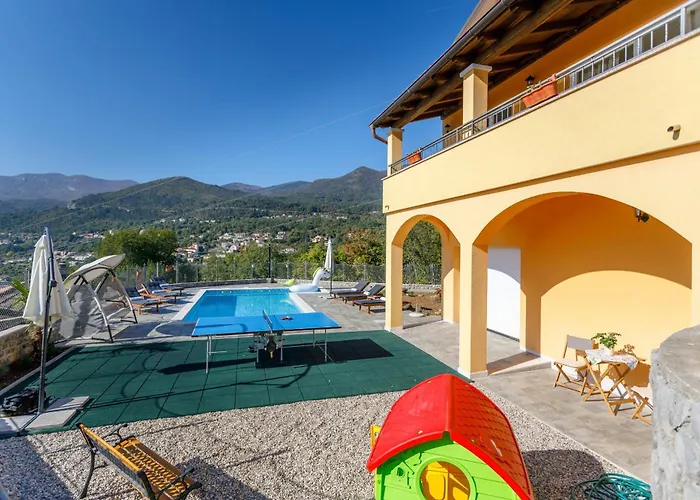 Ivetta For 10 People Near With Sea View & Children Playground